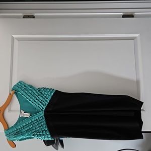 Green and black Sophie MAX fitted dress